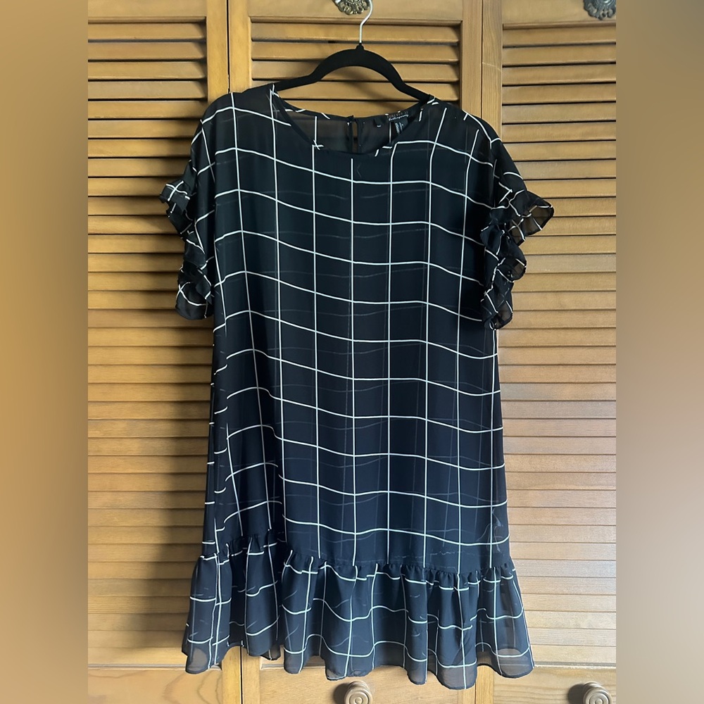 Forever 21 Black and White Grid Midi Dress